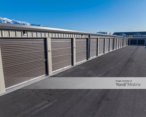 Source URL: https://cdnsc.rentcafe.com/dmslivecafe/3/1736325/1736325-1-4.jpg?width=-1&height=385&quality=80