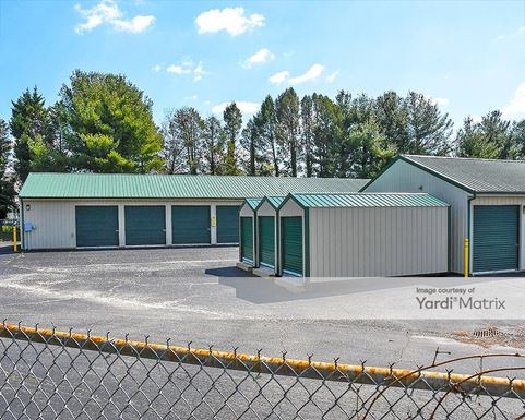 Source URL: https://cdnsc.rentcafe.com/dmslivecafe/3/1766825/1766825-1-3.jpg?width=-1&height=385&quality=80