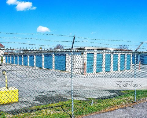 Source URL: https://cdnsc.rentcafe.com/dmslivecafe/3/1766868/1766868-1-2.jpg?width=-1&height=385&quality=80