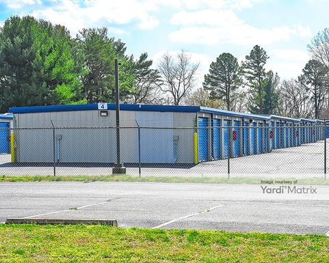 Source URL: https://cdnsc.rentcafe.com/dmslivecafe/3/1766873/1766873-1-5.jpg?width=-1&height=385&quality=80