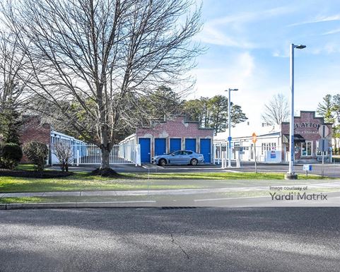 Source URL: https://cdnsc.rentcafe.com/dmslivecafe/3/1766881/1766881-1-3.jpg?width=-1&height=385&quality=80