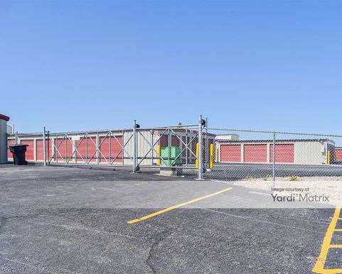 Source URL: https://cdnsc.rentcafe.com/dmslivecafe/3/1766905/1766905-1-2.jpg?width=-1&height=385&quality=80