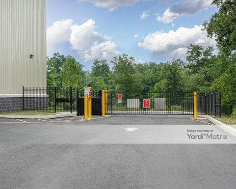 Source URL: https://cdnsc.rentcafe.com/dmslivecafe/3/1766964/1766964-1-4.jpg?width=-1&height=385&quality=80