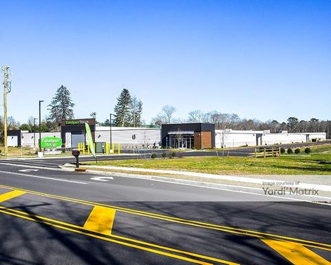 Source URL: https://cdnsc.rentcafe.com/dmslivecafe/3/1767000/1767000-1-3.jpg?width=-1&height=385&quality=80