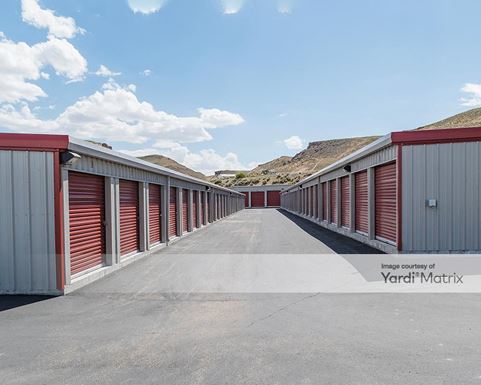 Source URL: https://cdnsc.rentcafe.com/dmslivecafe/3/1767031/1767031-1-4.jpg?width=-1&height=385&quality=80