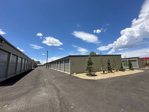 Source URL: https://cdnsc.rentcafe.com/dmslivecafe/3/1769100/mack1(20240827155135353).jpg?width=-1&height=385&quality=80