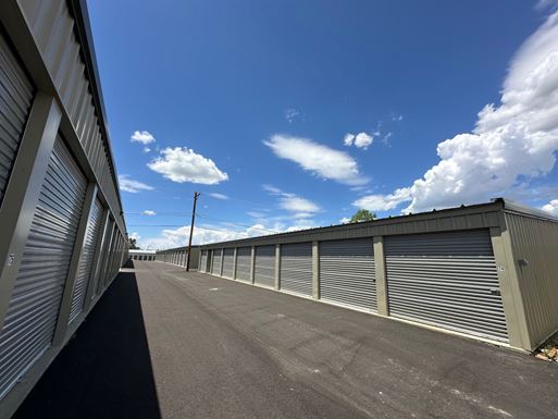 Source URL: https://cdnsc.rentcafe.com/dmslivecafe/3/1769100/mack2(20240827155135111).jpg?width=-1&height=385&quality=80