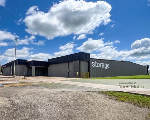 Source URL: https://cdnsc.rentcafe.com/dmslivecafe/3/1770227/1770227-1-5.jpg?width=-1&height=385&quality=80