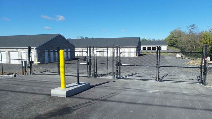 Source URL: https://cdnsc.rentcafe.com/dmslivecafe/3/1774549/20140411_091117_1(20250108161910626).jpg?width=-1&height=385&quality=80