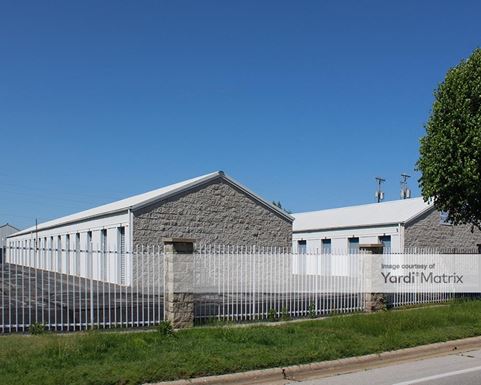 Source URL: https://cdnsc.rentcafe.com/dmslivecafe/3/1781882/1781882-1-4.jpg?width=-1&height=385&quality=80