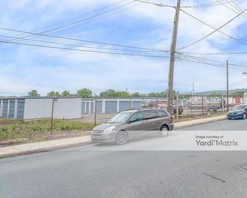 Source URL: https://cdnsc.rentcafe.com/dmslivecafe/3/1781883/1781883-1-3.jpg?width=-1&height=385&quality=80