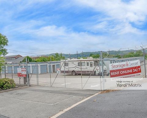 Source URL: https://cdnsc.rentcafe.com/dmslivecafe/3/1781883/1781883-1-4.jpg?width=-1&height=385&quality=80