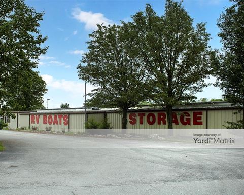 Source URL: https://cdnsc.rentcafe.com/dmslivecafe/3/1781941/1781941-1-3.jpg?width=-1&height=385&quality=80