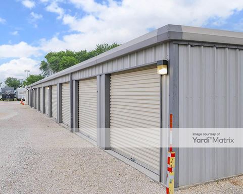 Source URL: https://cdnsc.rentcafe.com/dmslivecafe/3/1782041/1782041-1-4.jpg?width=-1&height=385&quality=80