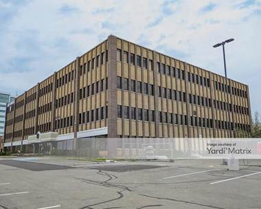 Storage Units for Rent available at 875 Greentree Road #8, Pittsburgh, PA 15220