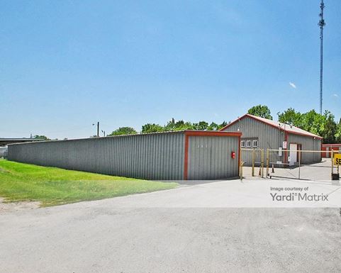 Source URL: https://cdnsc.rentcafe.com/dmslivecafe/3/1785372/1785372-1-6.jpg?width=-1&height=385&quality=80