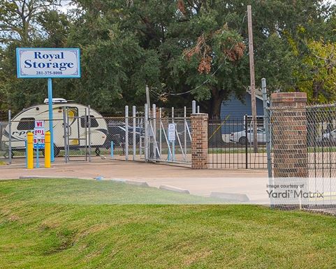 Source URL: https://cdnsc.rentcafe.com/dmslivecafe/3/1805220/1805220-1-2.jpg?width=-1&height=385&quality=80