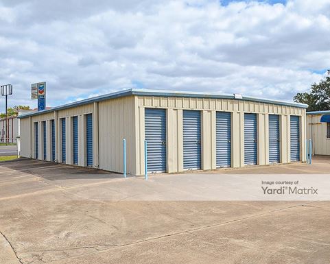 Source URL: https://cdnsc.rentcafe.com/dmslivecafe/3/1805220/1805220-1-3.jpg?width=-1&height=385&quality=80