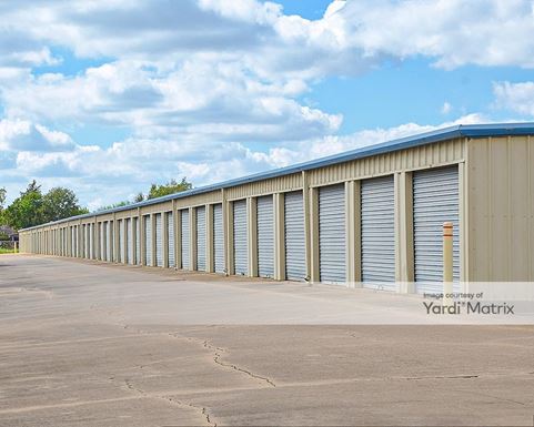 Source URL: https://cdnsc.rentcafe.com/dmslivecafe/3/1805220/1805220-1-6.jpg?width=-1&height=385&quality=80