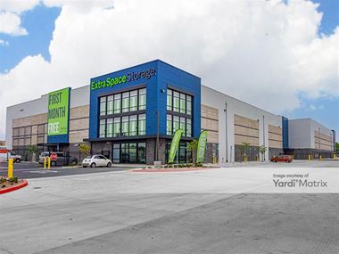 Storage Units for Rent available at 7891 Deering Avenue, Canoga Park, CA 91304