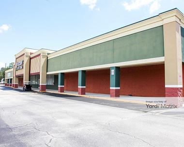 Storage Units for Rent available at 1558 Lakeview Drive, Sebring, FL 33870