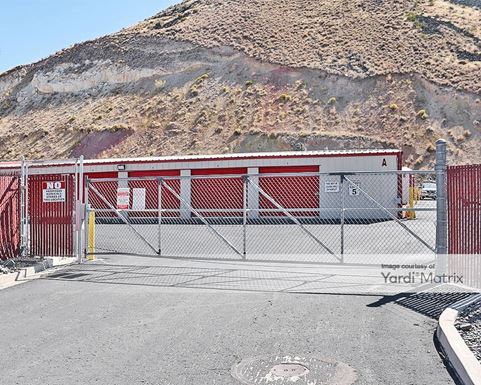 Source URL: https://cdnsc.rentcafe.com/dmslivecafe/3/1808056/1808056-1-4.jpg?width=-1&height=385&quality=80