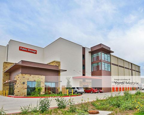 Source URL: https://cdnsc.rentcafe.com/dmslivecafe/3/1808146/1808146-1-4.jpg?width=-1&height=385&quality=80