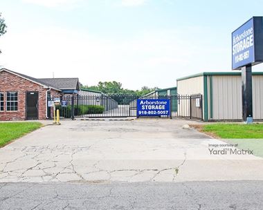 Storage Units for Rent available at 3300 Border Avenue, Muskogee, OK 74401