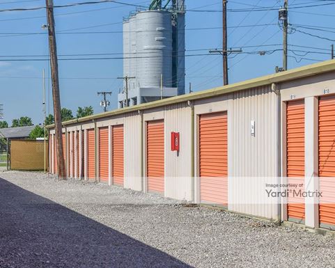 Source URL: https://cdnsc.rentcafe.com/dmslivecafe/3/1820919/1820919-1-5.jpg?width=-1&height=385&quality=80