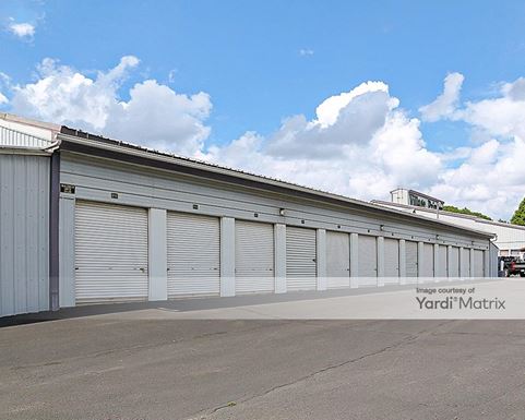 Source URL: https://cdnsc.rentcafe.com/dmslivecafe/3/1820931/1820931-1-2.jpg?width=-1&height=385&quality=80