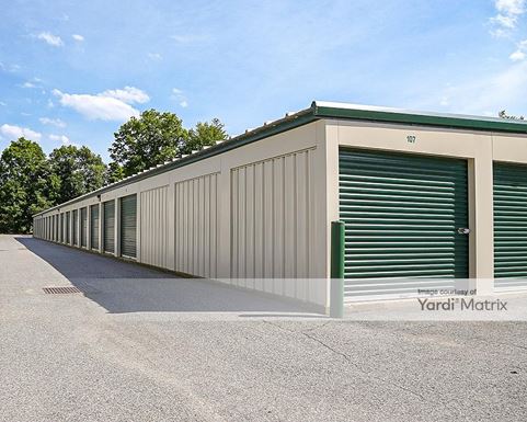 Source URL: https://cdnsc.rentcafe.com/dmslivecafe/3/1820935/1820935-1-5.jpg?width=-1&height=385&quality=80