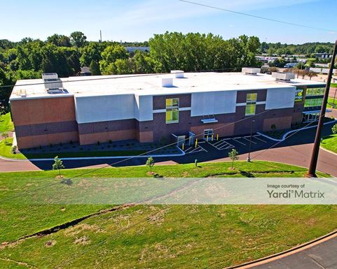 Source URL: https://cdnsc.rentcafe.com/dmslivecafe/3/1820971/1820971-1-5.jpg?width=-1&height=385&quality=80