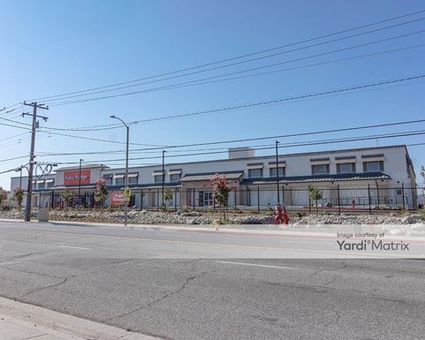 Source URL: https://cdnsc.rentcafe.com/dmslivecafe/3/1820981/1820981-1-3.jpg?width=-1&height=385&quality=80