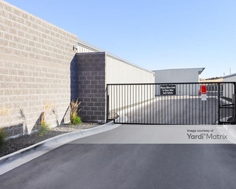 Source URL: https://cdnsc.rentcafe.com/dmslivecafe/3/1820993/1820993-1-3.jpg?width=-1&height=385&quality=80