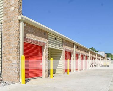 Storage Units for Rent available at 927 Oakhurst Dr, Charleston, WV 25314