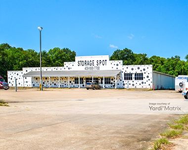 Storage Units for Rent available at 75 North Major Drive, Beaumont, TX 77707