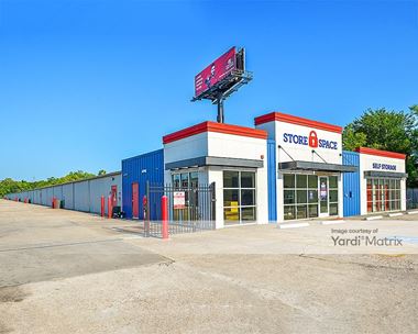 Storage Units for Rent available at 260 I -10 Frontage Road, Beaumont, TX 77707