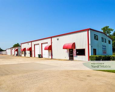 Storage Units for Rent available at 9405 College Street A, Beaumont, TX 77707