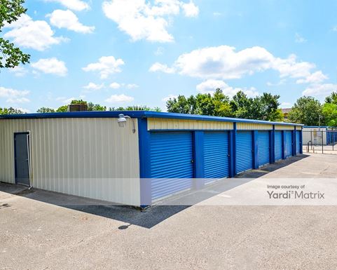 Source URL: https://cdnsc.rentcafe.com/dmslivecafe/3/1837977/1837977-1-4.jpg?width=-1&height=385&quality=80