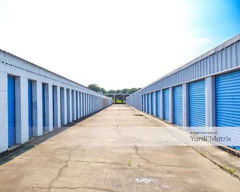 Source URL: https://cdnsc.rentcafe.com/dmslivecafe/3/1837979/1837979-1-4.jpg?width=-1&height=385&quality=80