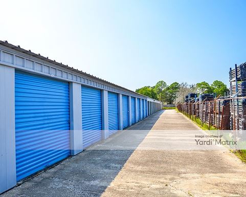 Source URL: https://cdnsc.rentcafe.com/dmslivecafe/3/1837980/1837980-1-4.jpg?width=-1&height=385&quality=80