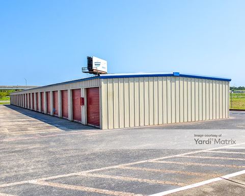 Source URL: https://cdnsc.rentcafe.com/dmslivecafe/3/1837983/1837983-1-5.jpg?width=-1&height=385&quality=80