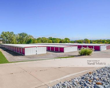 Storage Units for Rent available at 1001 West Kimberly Road, Davenport, IA 52806