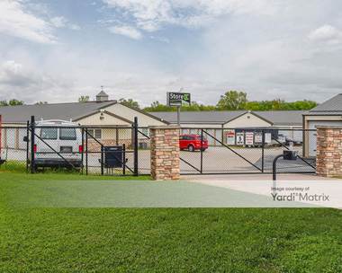 Storage Units for Rent available at 11630 140th Street Place, Davenport, IA 52804