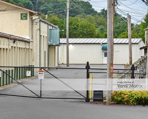 Source URL: https://cdnsc.rentcafe.com/dmslivecafe/3/1838112/1838112-1-5.jpg?width=-1&height=385&quality=80