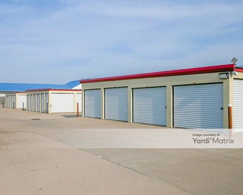 Source URL: https://cdnsc.rentcafe.com/dmslivecafe/3/1838138/1838138-1-5.jpg?width=-1&height=385&quality=80