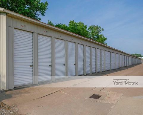 Source URL: https://cdnsc.rentcafe.com/dmslivecafe/3/1838138/1838138-1-6.jpg?width=-1&height=385&quality=80