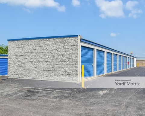 Source URL: https://cdnsc.rentcafe.com/dmslivecafe/3/1838151/1838151-1-5.jpg?width=-1&height=385&quality=80