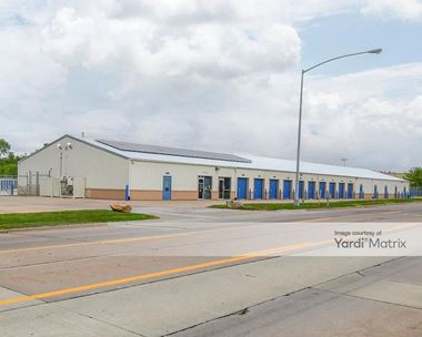 Storage Units for Rent available at 842 West 76th Street, Davenport, IA 52806