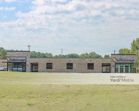 Source URL: https://cdnsc.rentcafe.com/dmslivecafe/3/1838265/1838265-1-2.jpg?width=-1&height=385&quality=80